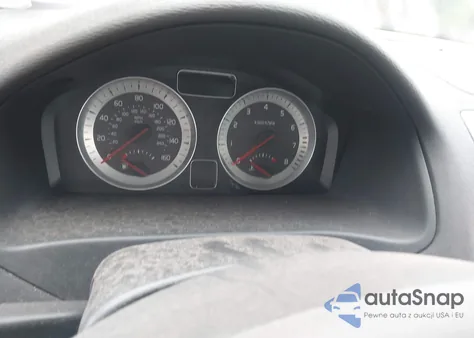 2011 Volvo C70 T5 from USA, damaged, VIN YV1672MC7BJ112128